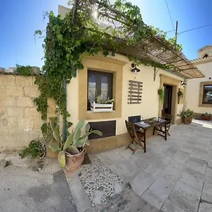 casamari.sicilyhotelsitaly.net/